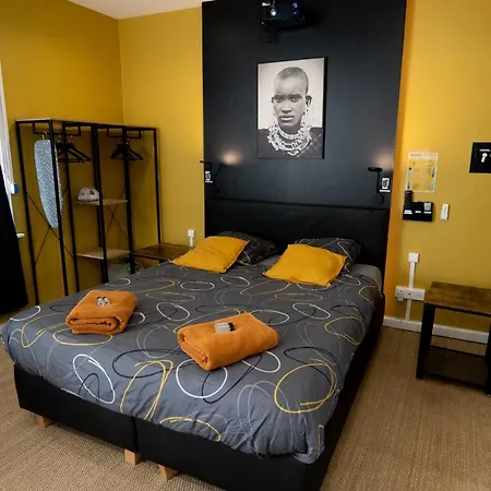 Capsule Premium Balneo & Home Cinema Valenciennes Exterior photo