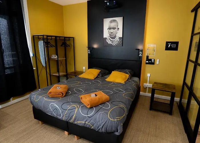 Capsule Premium Balneo & Home Cinema