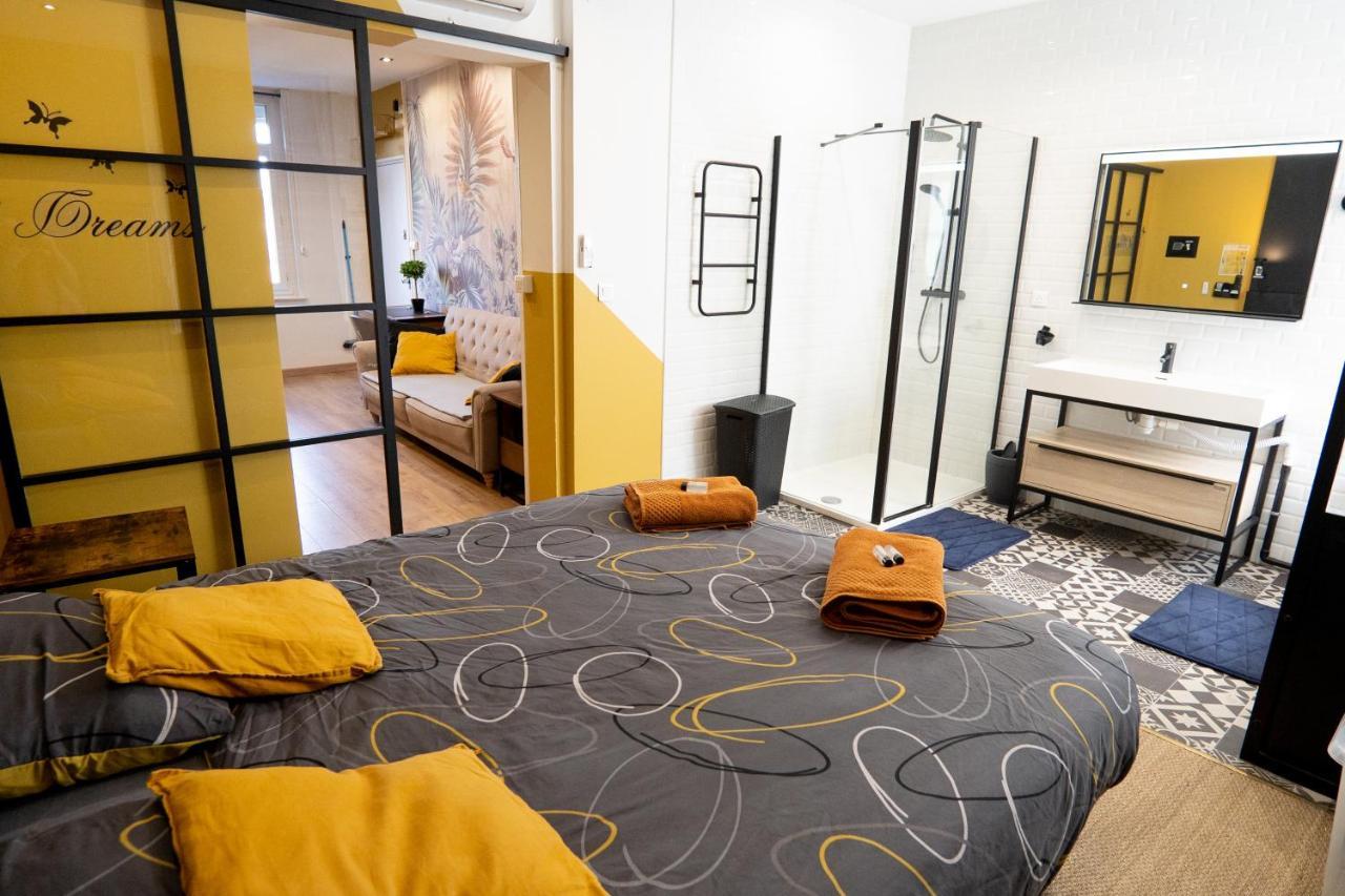 Apartment Capsule Premium Balneo & Cinema